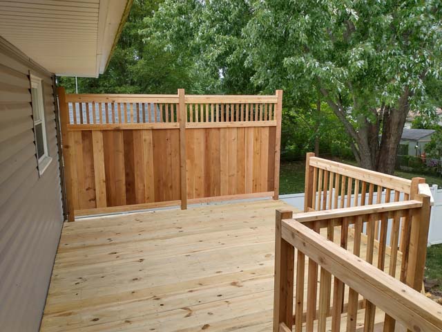 Deck with privacy wall